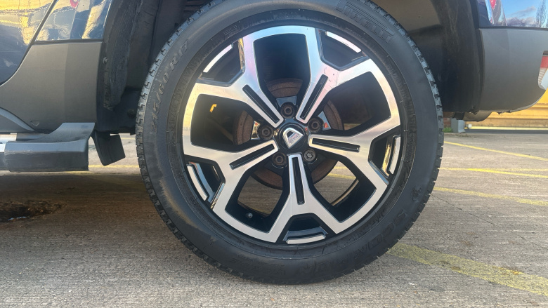 Dacia Duster 1.6 SCe Prestige 5dr Petrol Estate